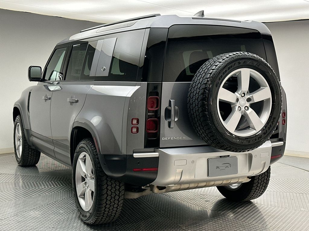 Thumbnail: 2024 Land Rover Defender - 11