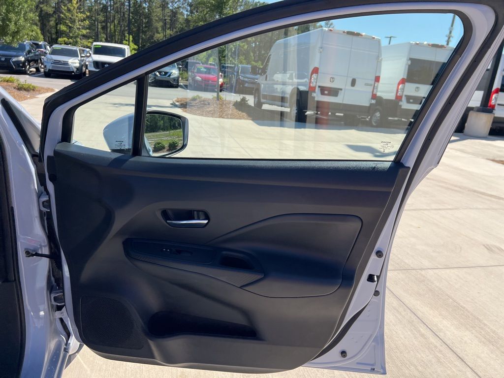 2025 Gray Sky Pearl Nissan Versa 1.6 SV FWD Sedan