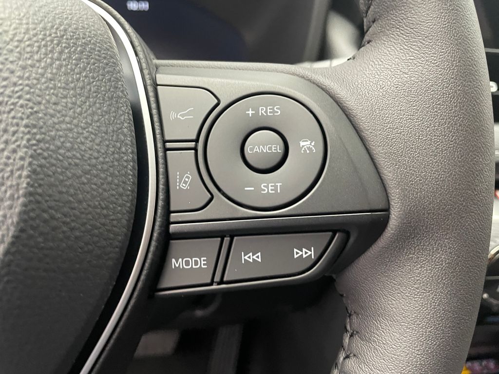 Thumbnail: 2025 Toyota RAV4 - 24