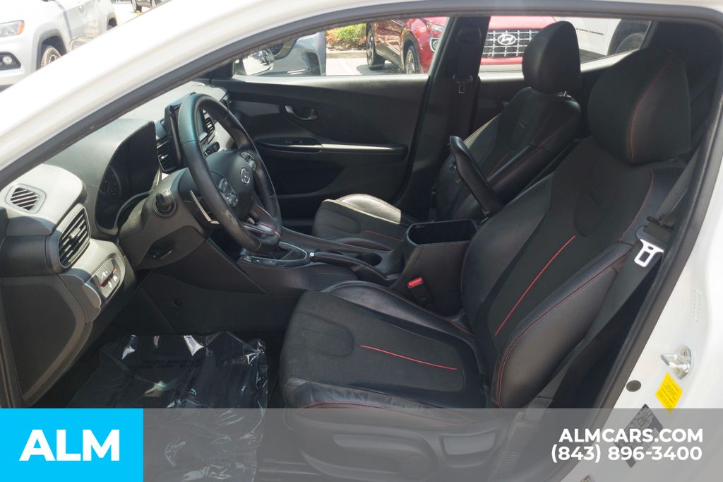 Used 2019 White Hyundai 2.0 Premium image 15