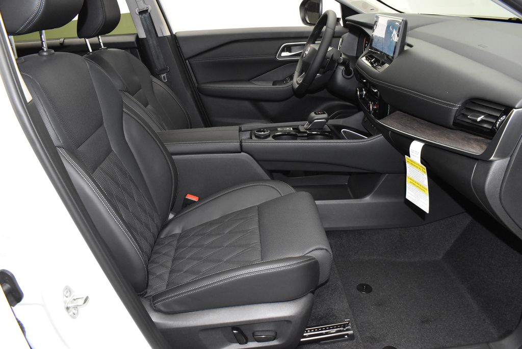 Thumbnail: 2026 Nissan Rogue - 26