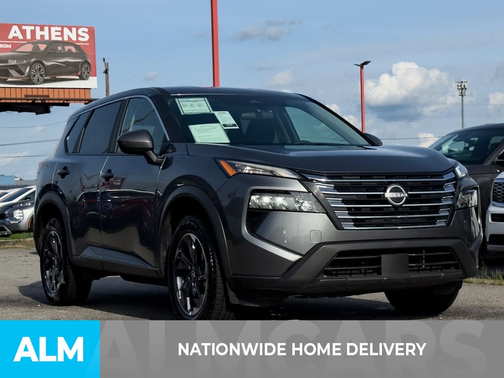 Used 2025 Gray Nissan SV image 4