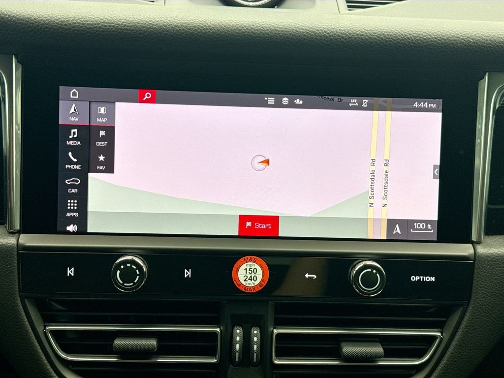 Thumbnail: 2026 Porsche Macan - 17