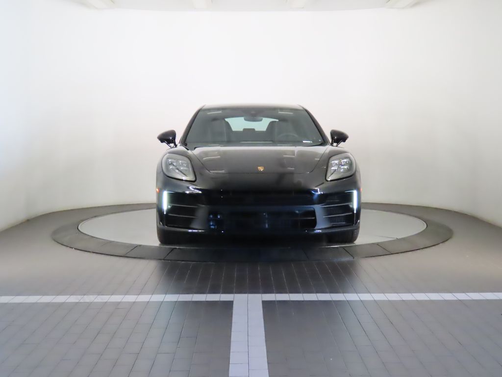 Thumbnail: 2025 Porsche Panamera - 10