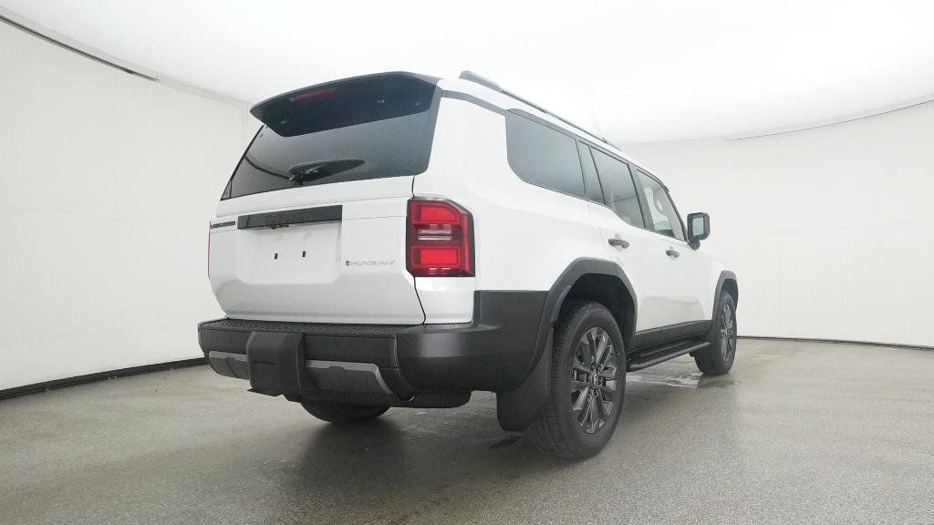 2025 Toyota Land Cruiser  3