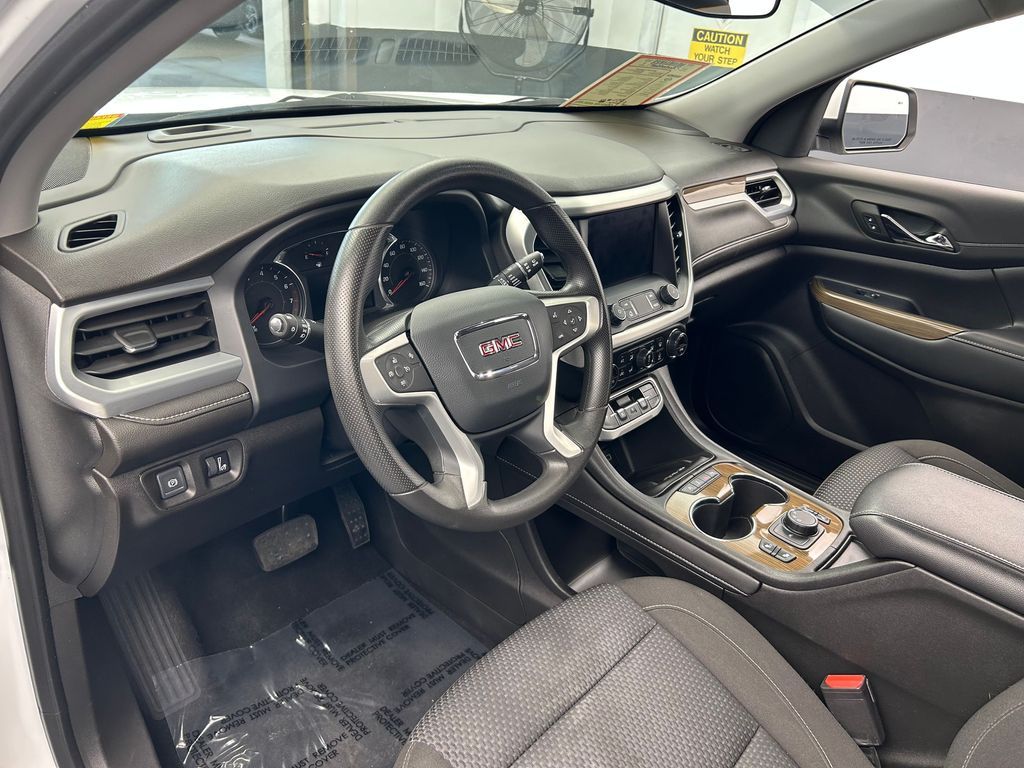 Used 2022 Summit White GMC SLE image 10