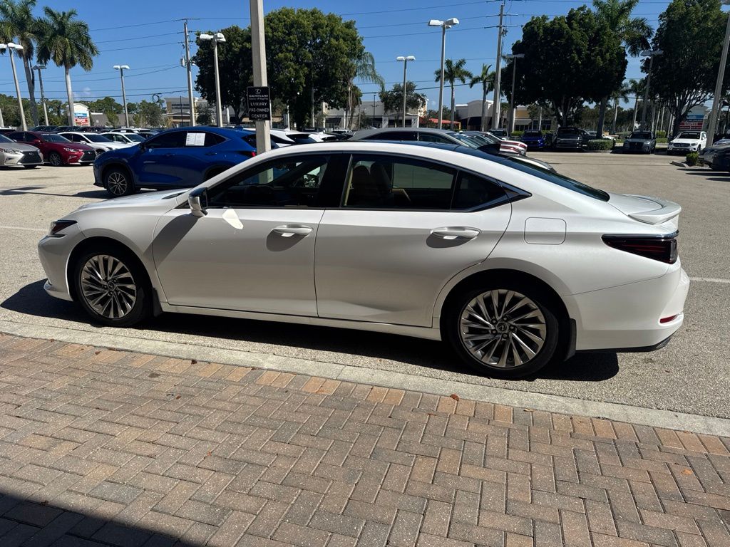 Certified Used 2022 White Lexus 350 Ultra Luxury image 10