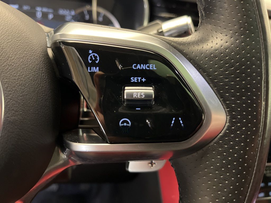 Thumbnail: 2021 Jaguar F-Pace - 15