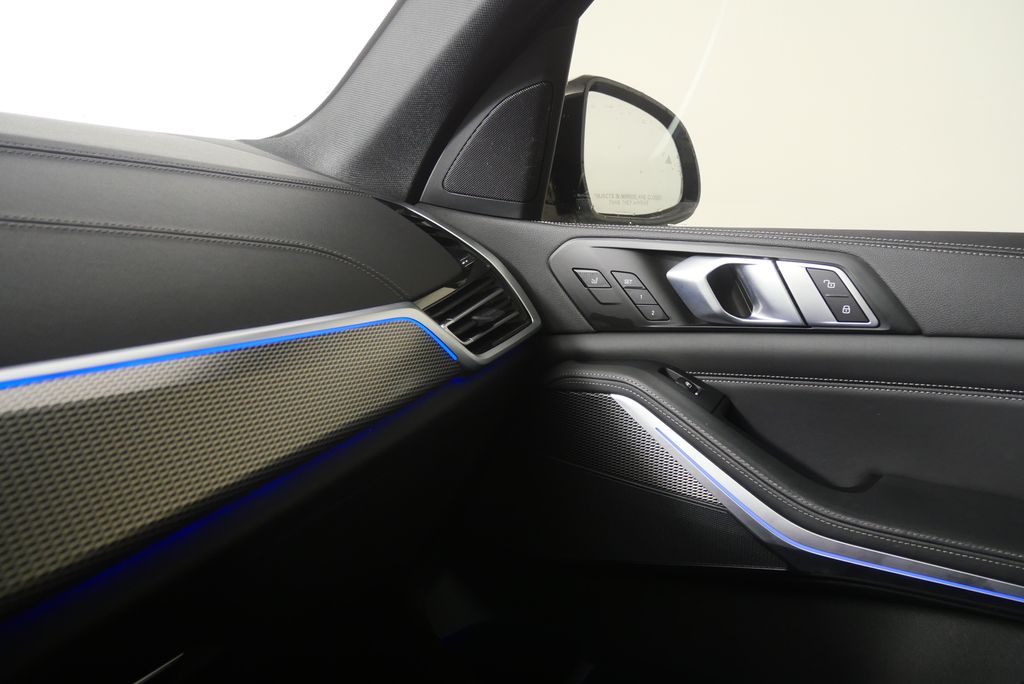 Thumbnail: 2022 BMW X5 - 22