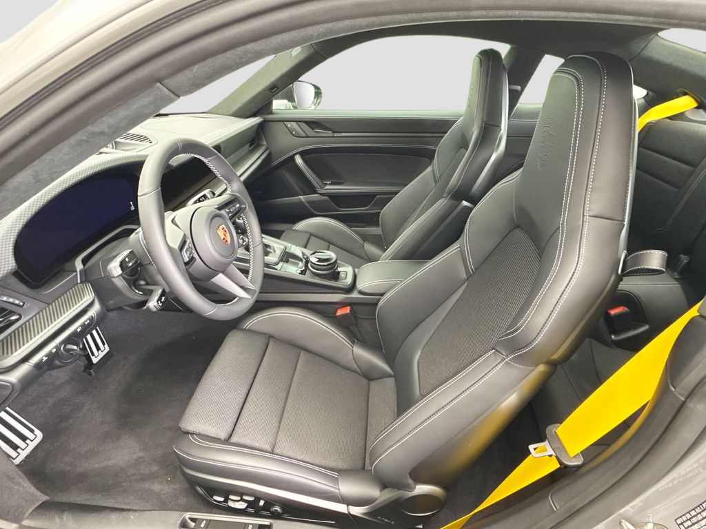 Thumbnail: 2026 Porsche 911 - 5