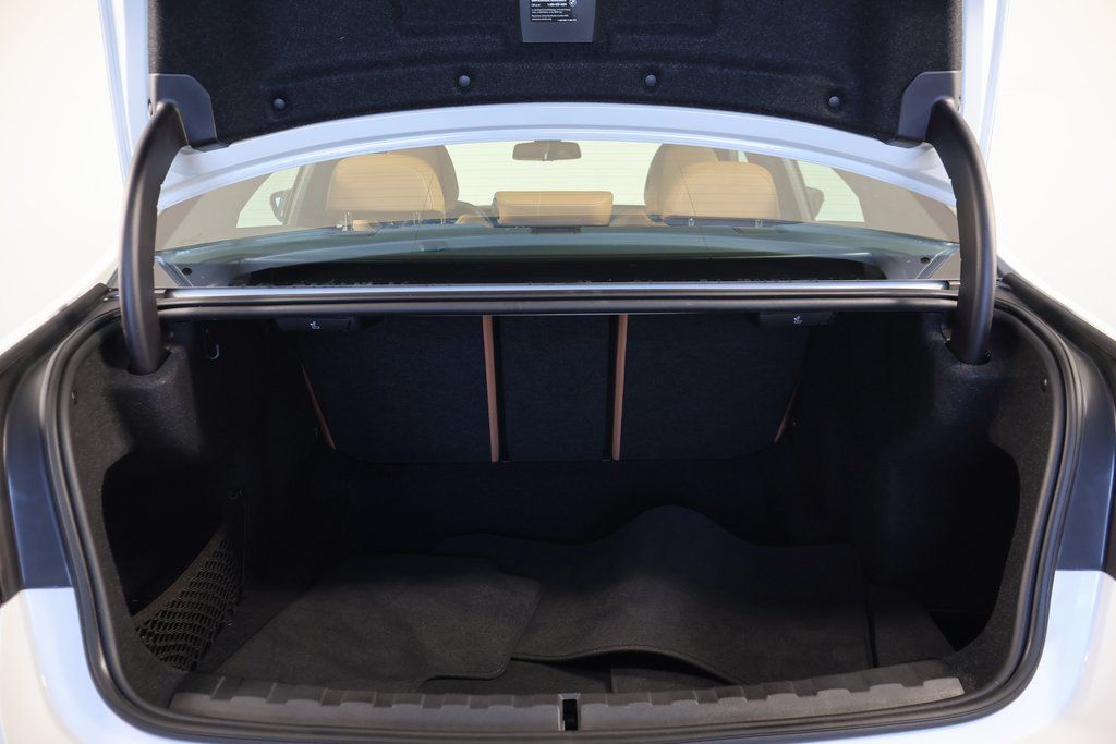 Thumbnail: 2025 BMW 3 Series - 14