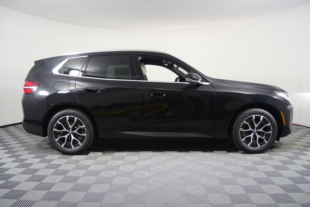 Thumbnail: 2026 BMW X3 - 2