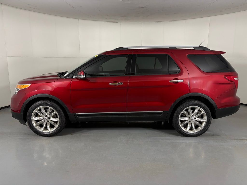 View vehicle photo 5