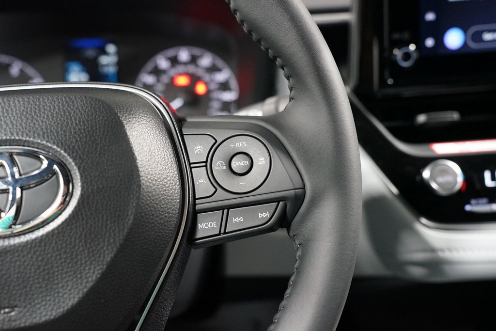 Thumbnail: 2025 Toyota Corolla - 13