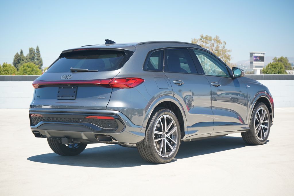 Thumbnail: 2026 Audi Q5 - 4