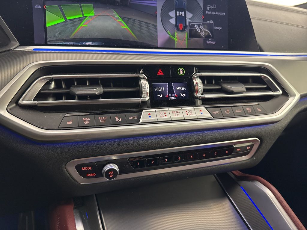 Thumbnail: 2022 BMW X6 - 20