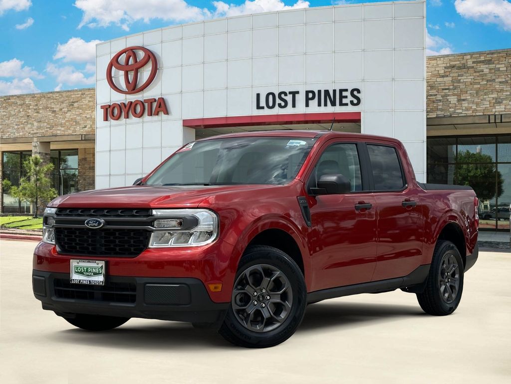 Chili Pepper Red 2024 Ford Maverick XLT SuperCrew FWD Pickup Truck Front-Wheel Drive Continuously Variable Transmission