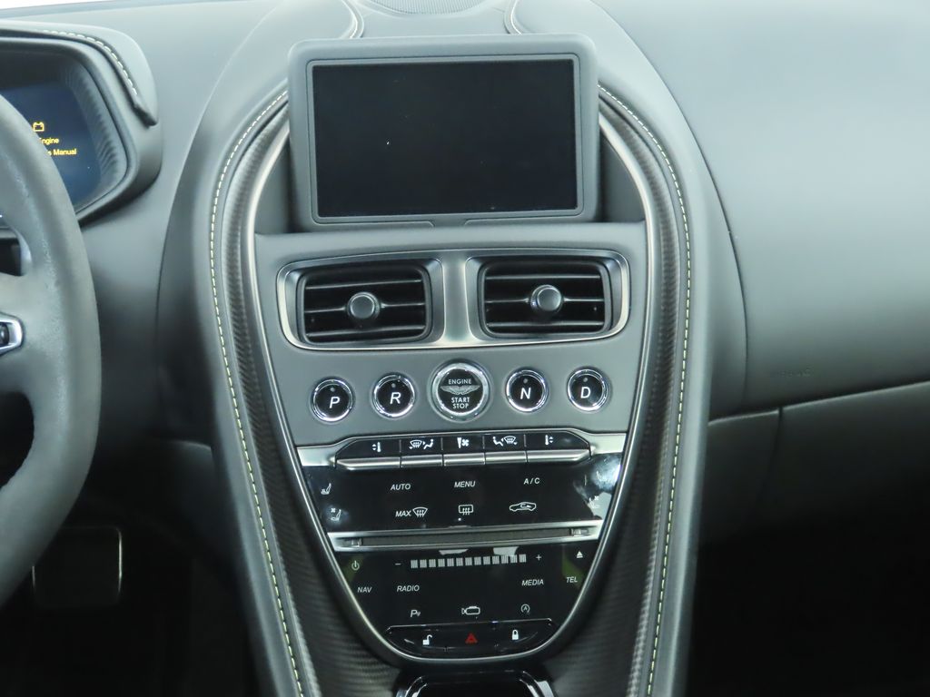 Thumbnail: 2019 Aston Martin DB11 - 14