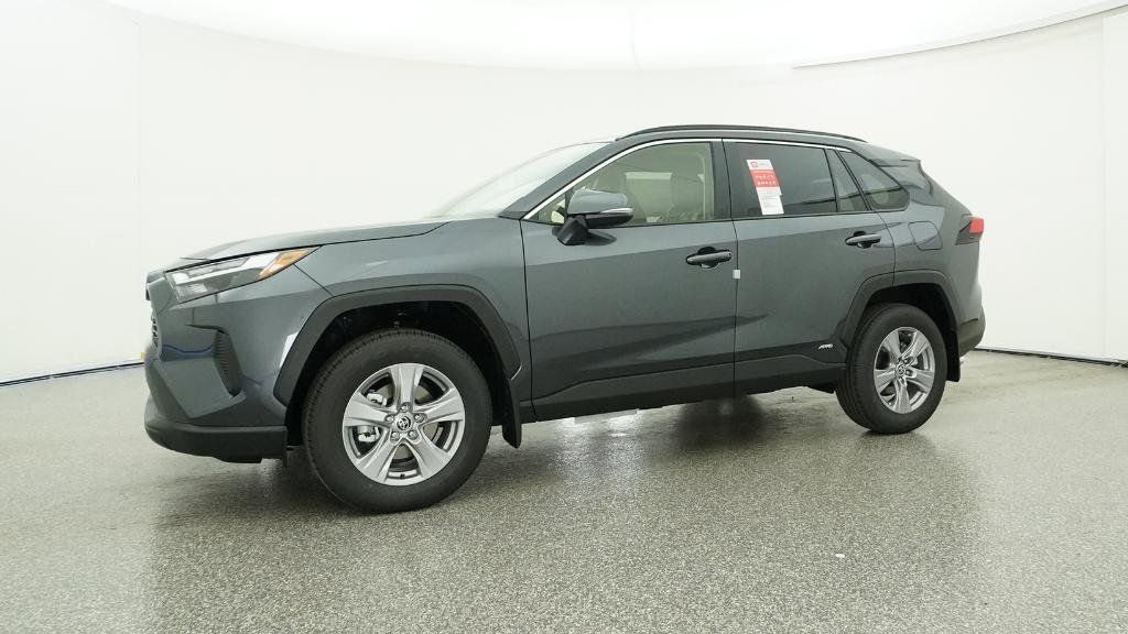 Thumbnail: 2025 Toyota RAV4 - 31