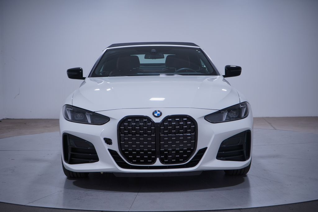 Thumbnail: 2025 BMW 4 Series - 4