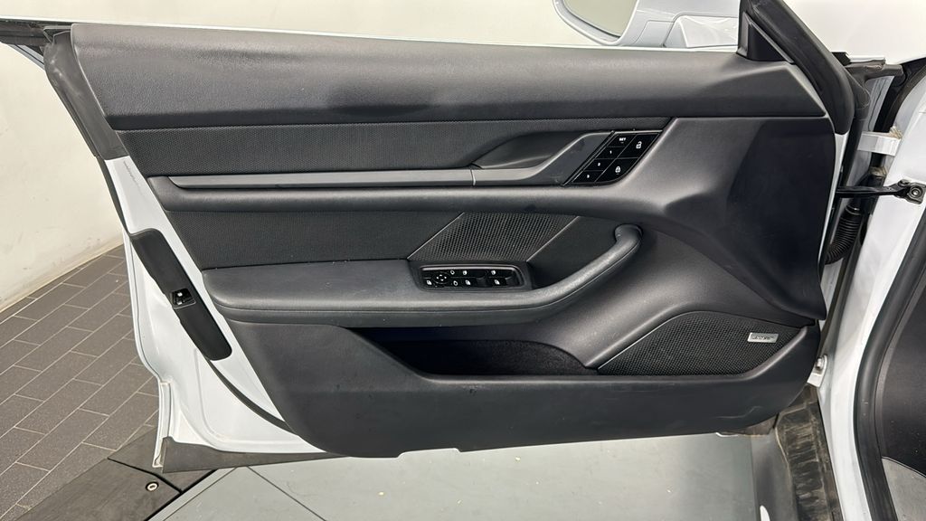2021 Porsche Taycan 4S 29