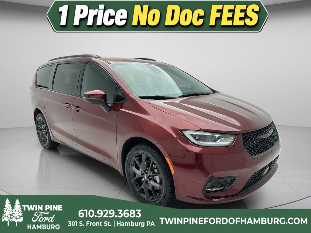 Velvet Red Pearlcoat 2023 Chrysler Pacifica Minivan All-Wheel Drive 9-Speed Automatic