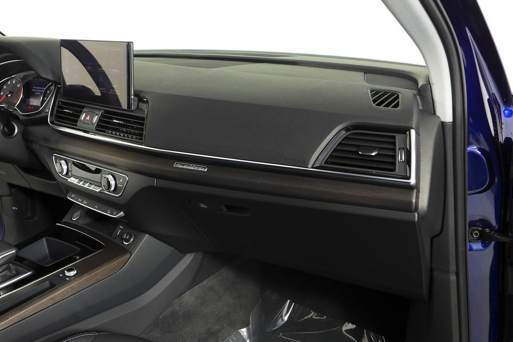 Thumbnail: 2023 Audi Q5 - 14
