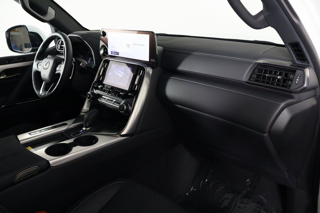 Thumbnail: 2025 Lexus LX - 9