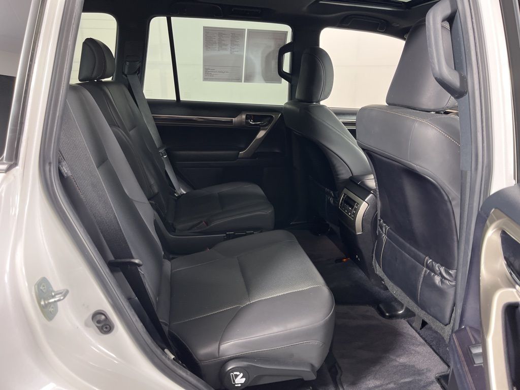 Thumbnail: 2020 Lexus GX - 13