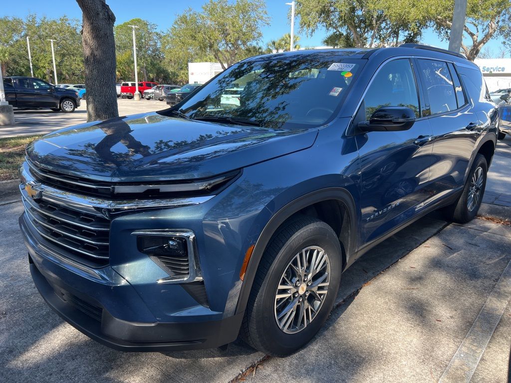 2025 Chevrolet Traverse LT FWD