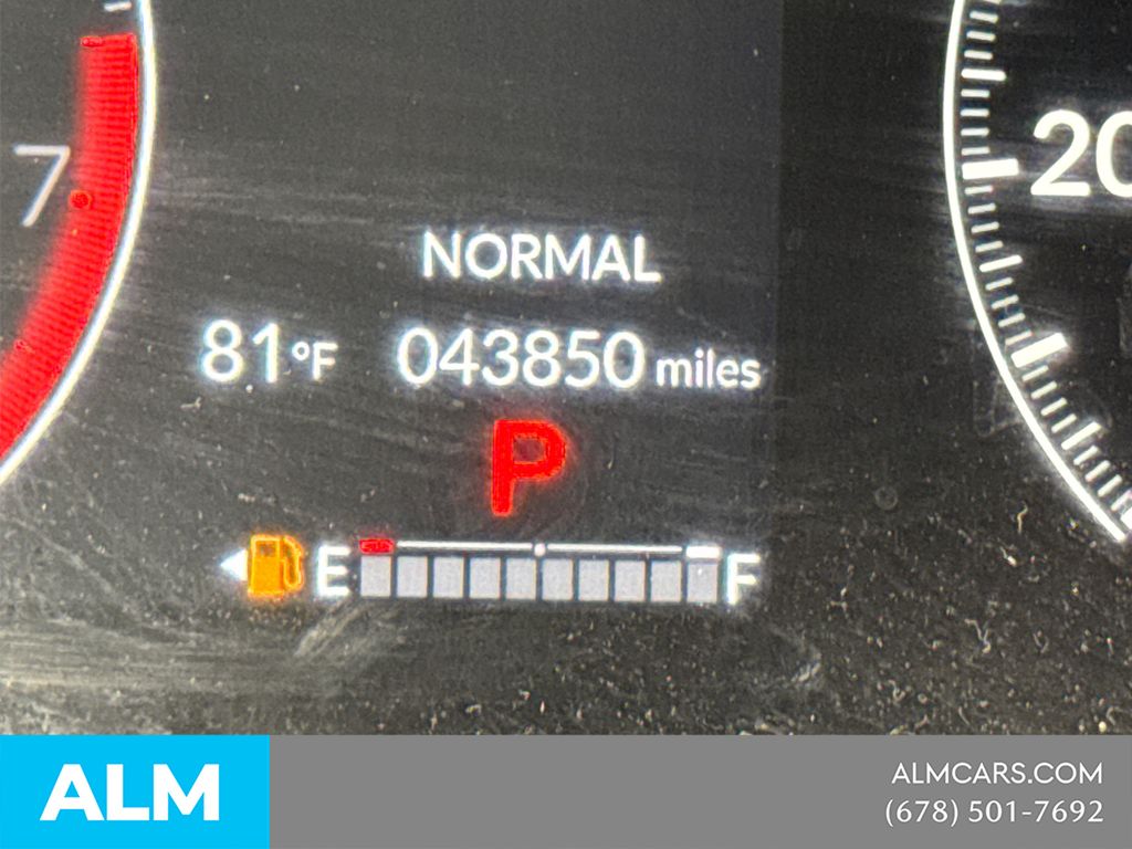 Used 2025 Gray Honda EX-L image 30