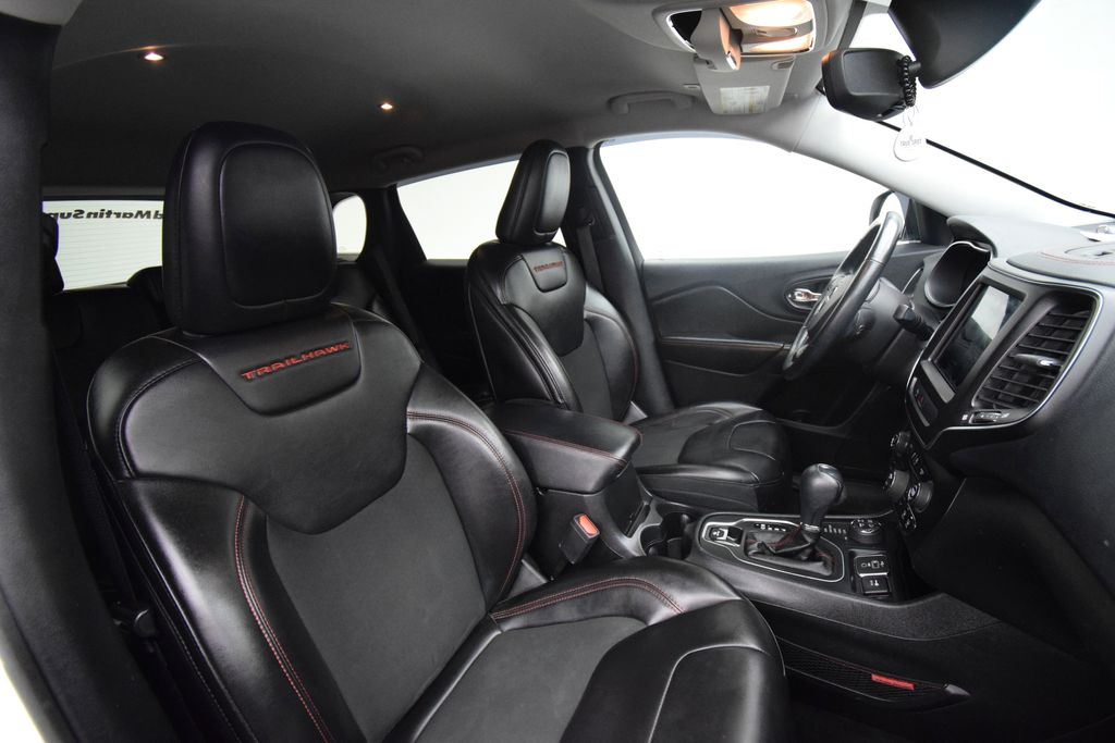 used 2019 Jeep Cherokee car, priced at $14,000