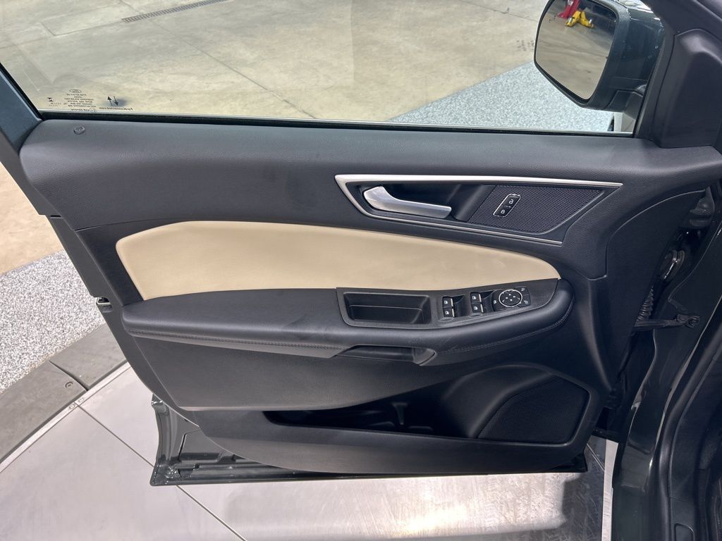 used 2024 Ford Edge car, priced at $29,986