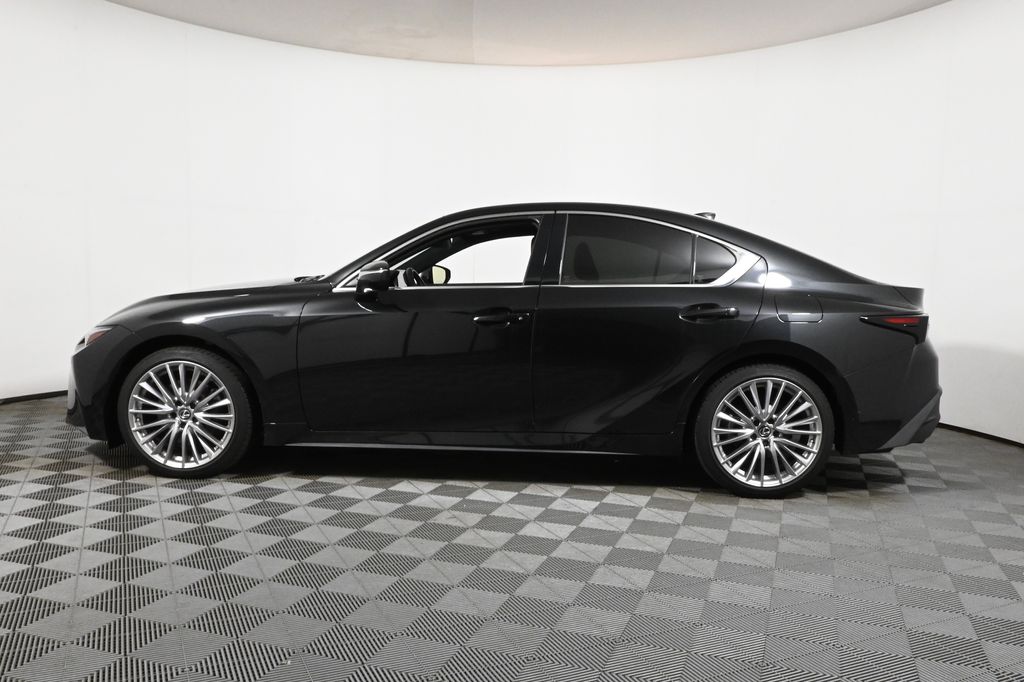 Thumbnail: 2022 Lexus IS - 2