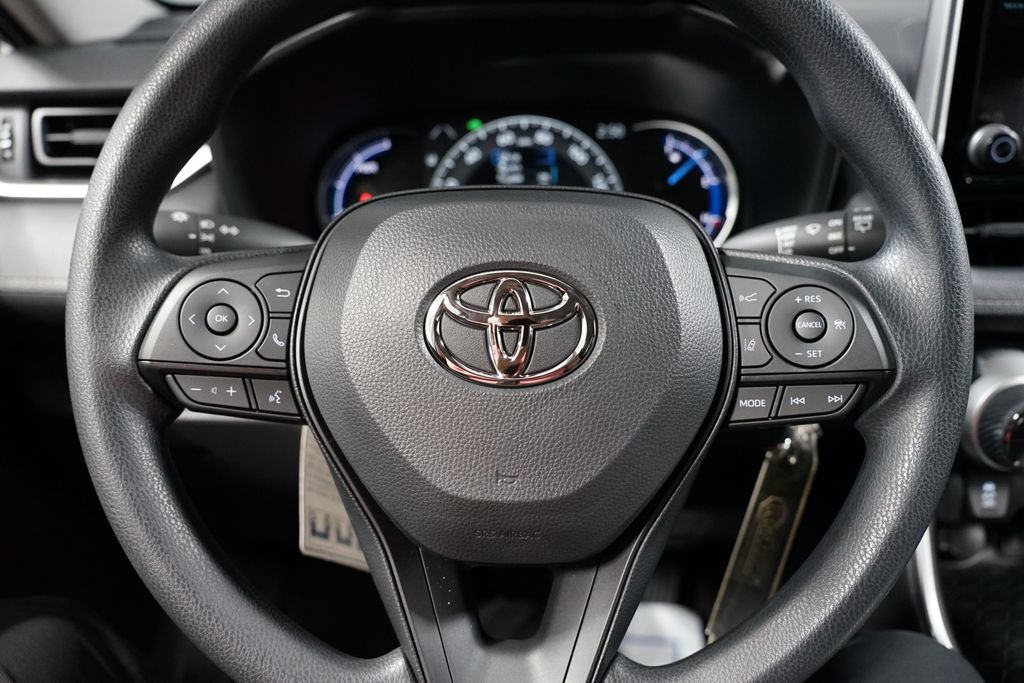 Thumbnail: 2025 Toyota RAV4 - 12