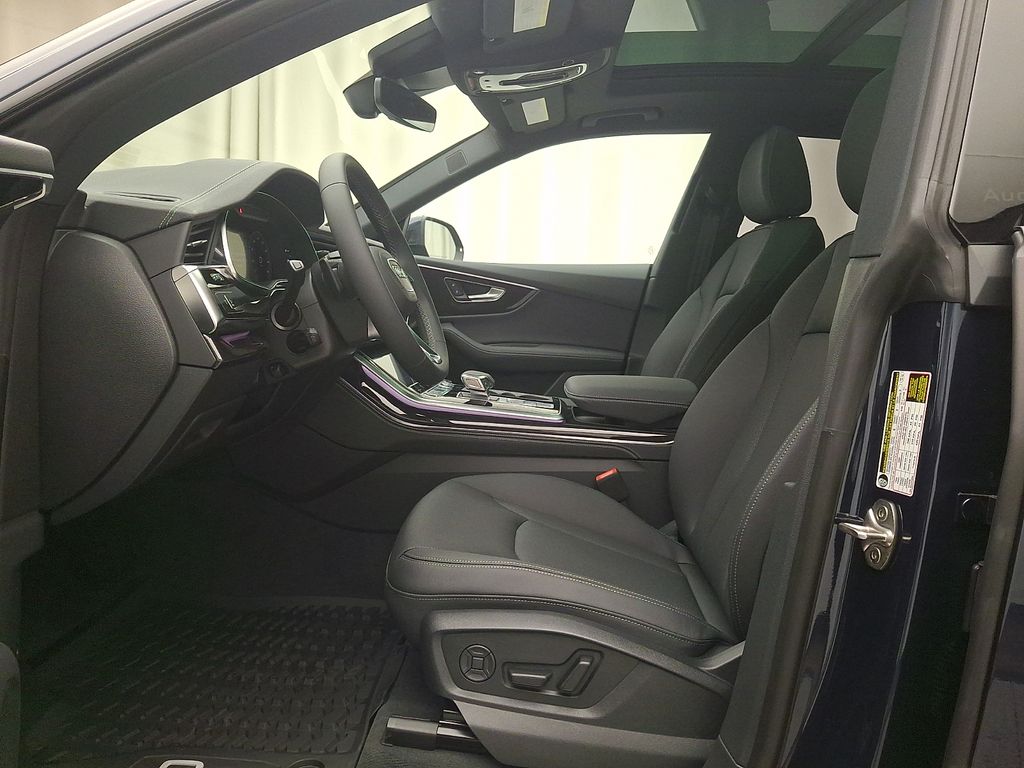 Thumbnail: 2027 Audi Q8 - 9