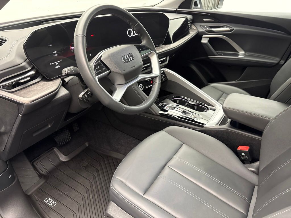 Thumbnail: 2025 Audi Q5 - 6