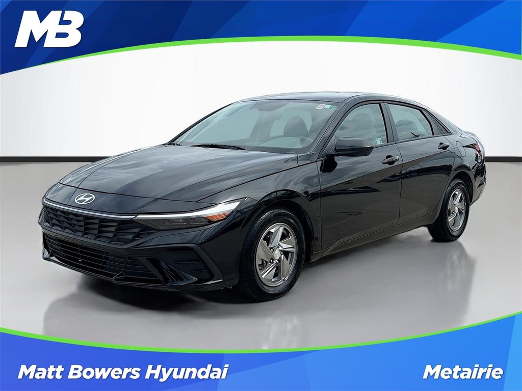 Abyss Black 2025 Hyundai Elantra SE FWD Sedan Front-Wheel Drive Continuously Variable Transmission