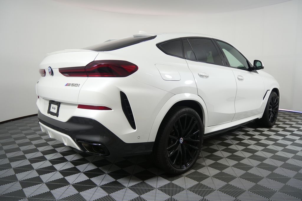 Thumbnail: 2023 BMW X6 - 3
