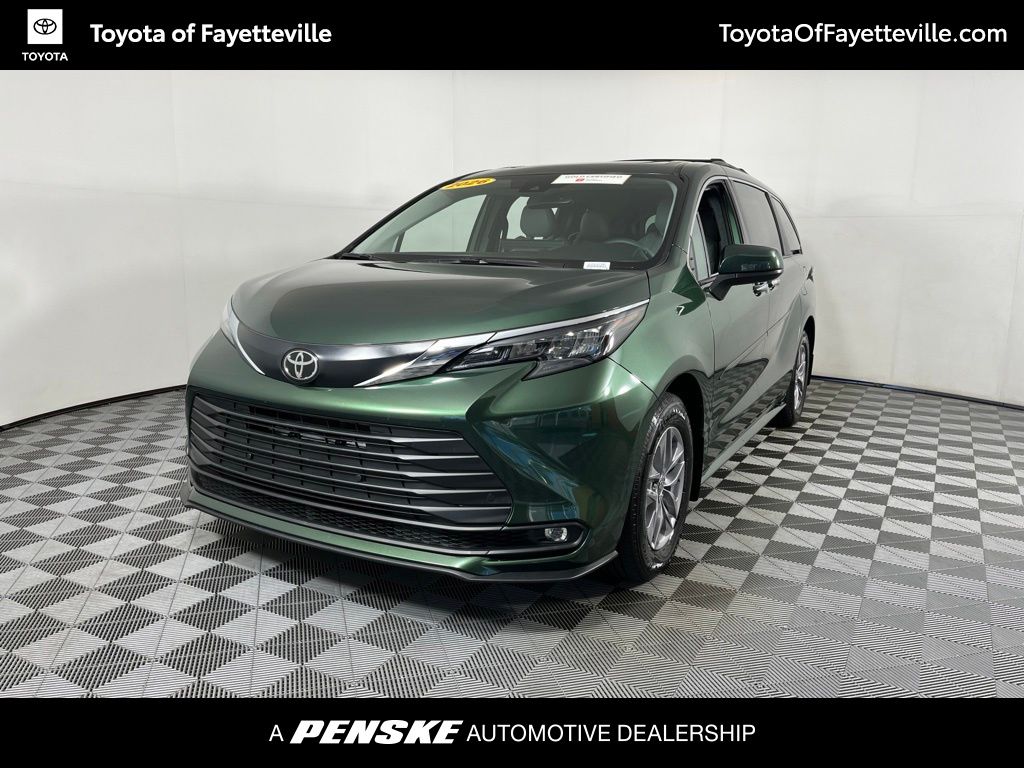 2026 Toyota Sienna XLE 7-Passenger AWD