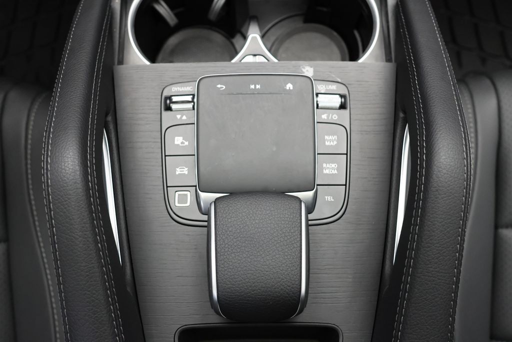 Thumbnail: 2026 Mercedes-Benz GLE - 29