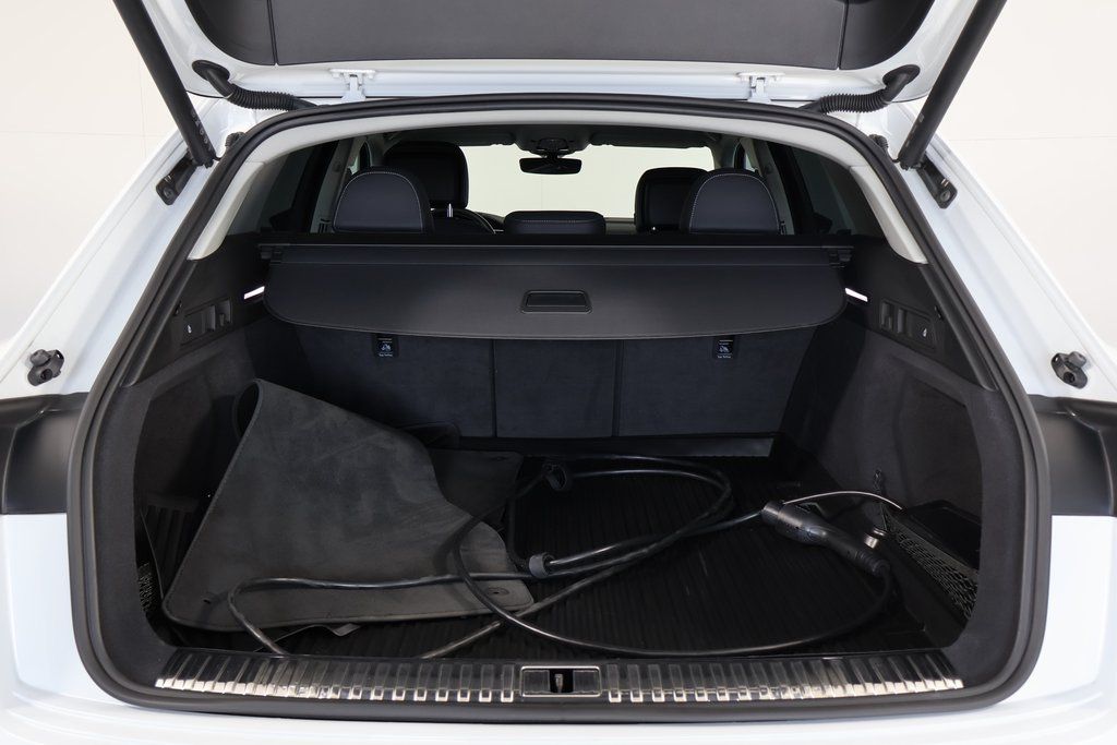 Thumbnail: 2024 Audi Q8 e-tron - 14