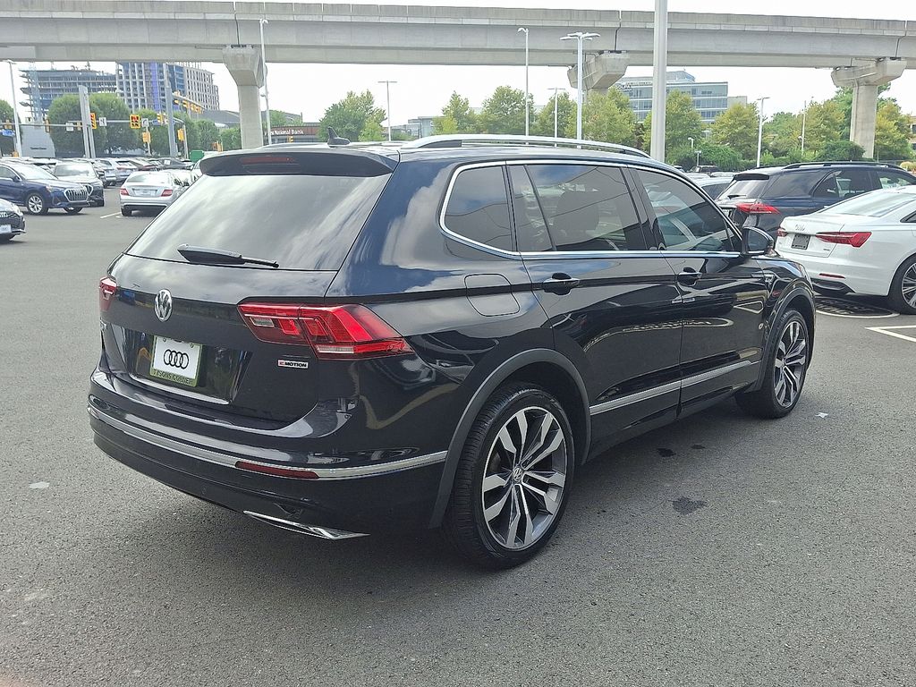 Thumbnail: 2020 Volkswagen Tiguan - 4