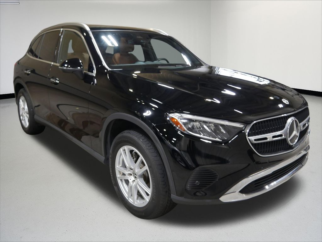 Thumbnail: 2023 Mercedes-Benz GLC - 7