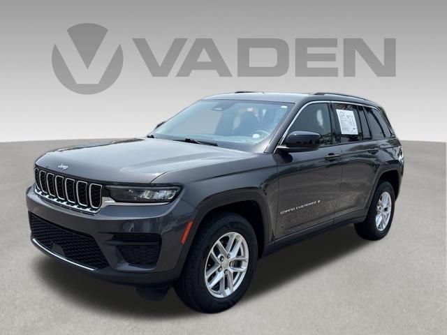 2023 Jeep Grand Cherokee Laredo RWD