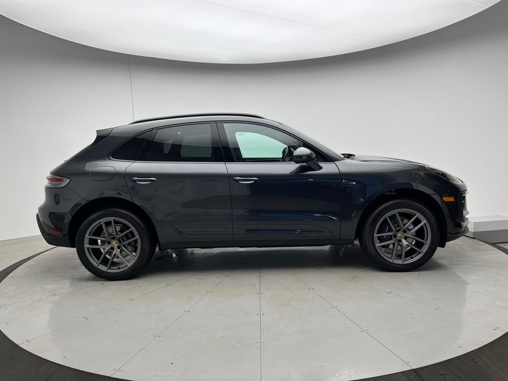 Thumbnail: 2026 Porsche Macan - 25