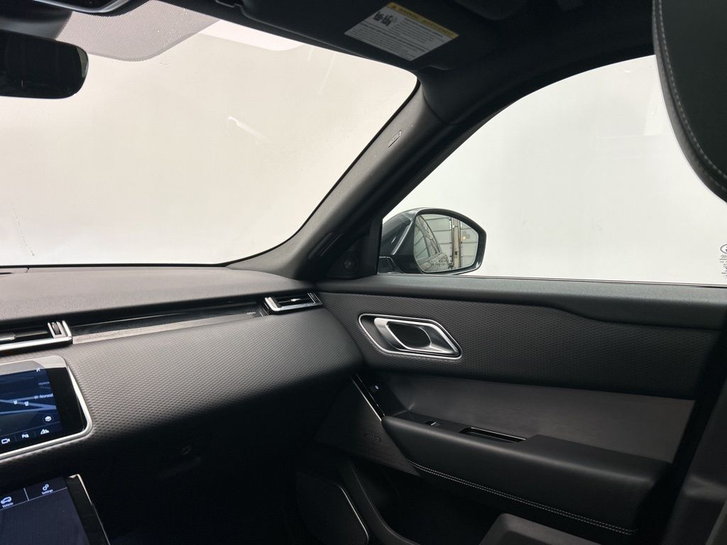 Thumbnail: 2018 Land Rover Range Rover Velar - 27