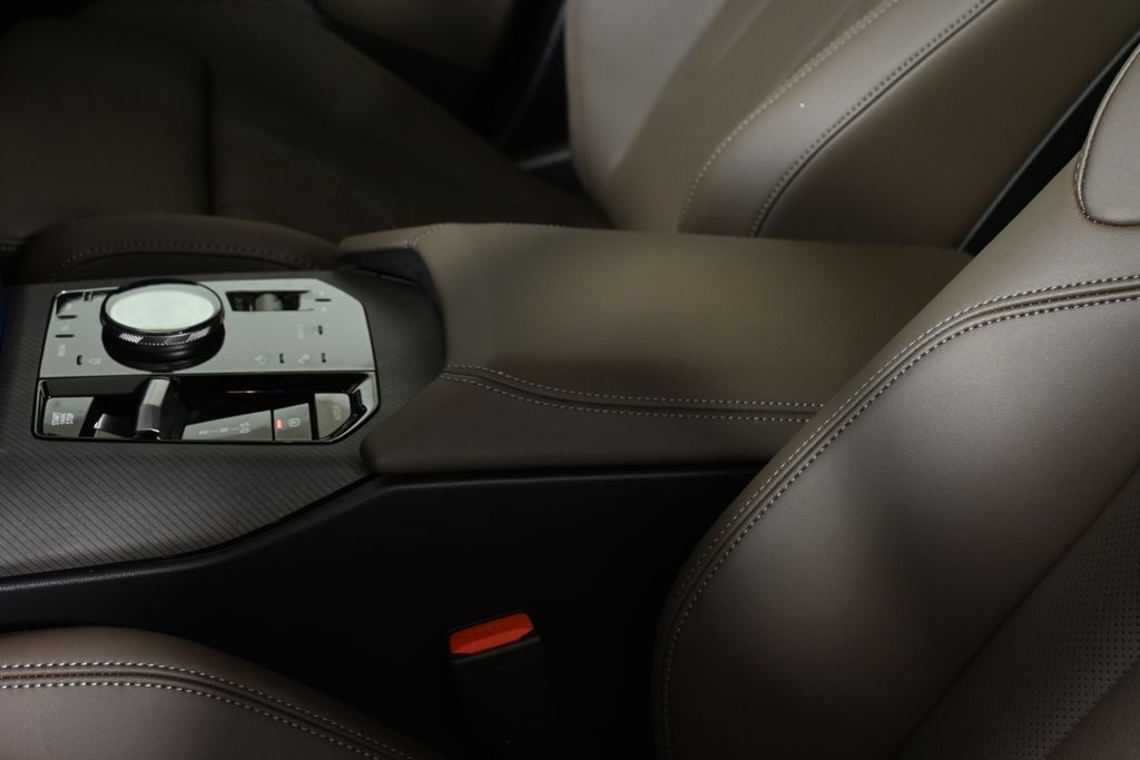 Thumbnail: 2026 BMW X3 - 25