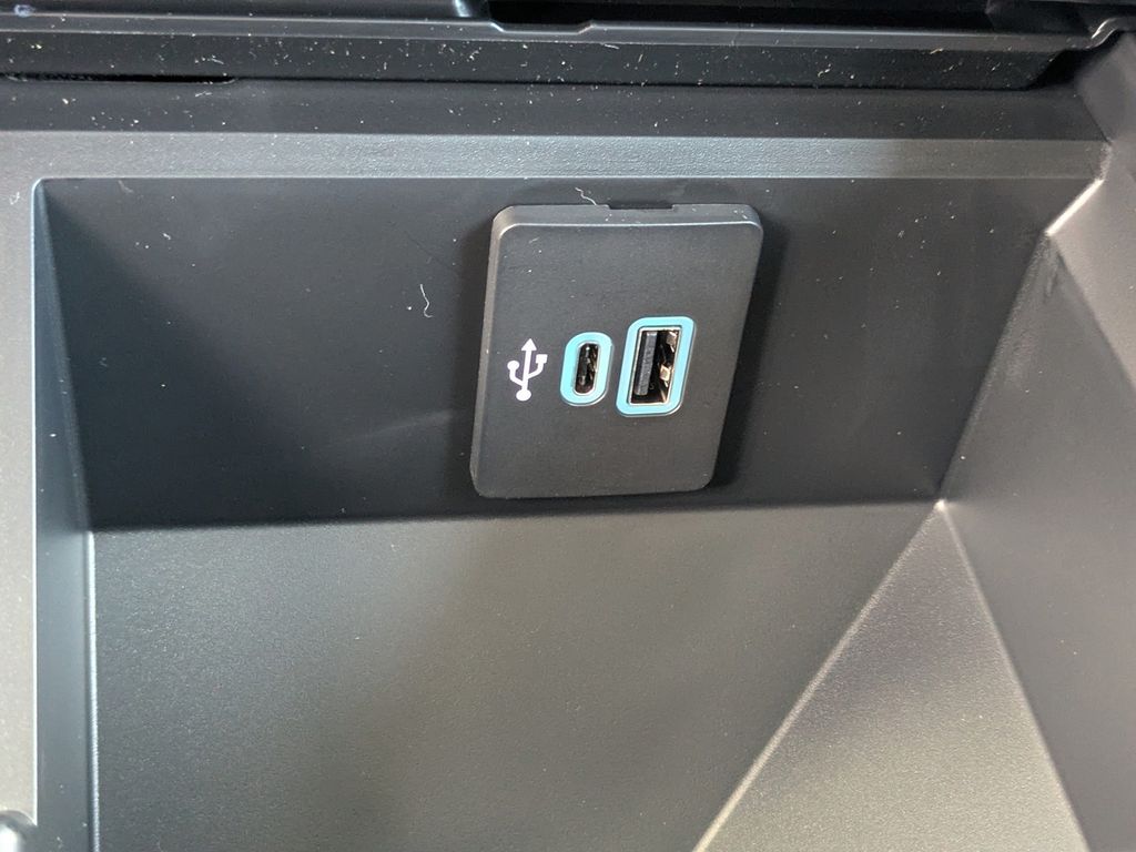 2026 Ford F-350 Super Duty LARIAT