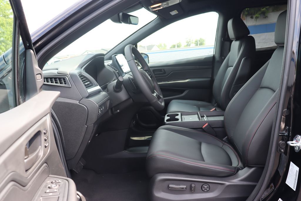 Thumbnail: 2026 Honda Odyssey - 29